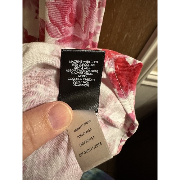 TORRID Babydoll Challis Smocked Cami White Pink Floral Print Flare Plus 2X Soft - Picture 8 of 8